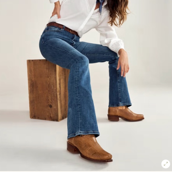 The Marion - Women's Boots - Picture 2 of 13